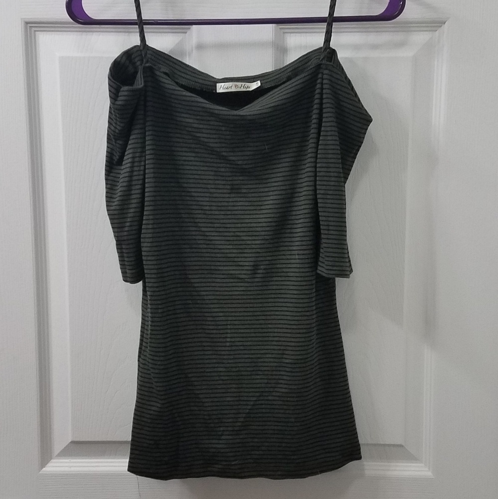 Stylish Shoulderless top
